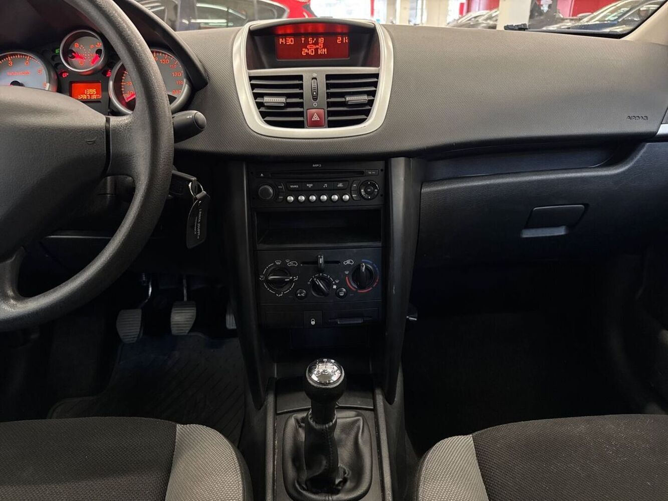 Peugeot 207 vaihtoauto