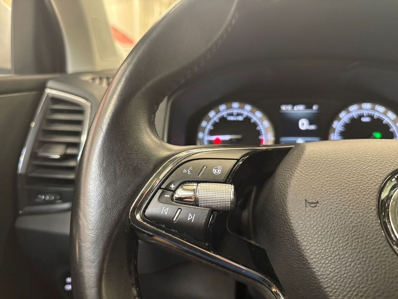 Skoda Karoq vaihtoauto