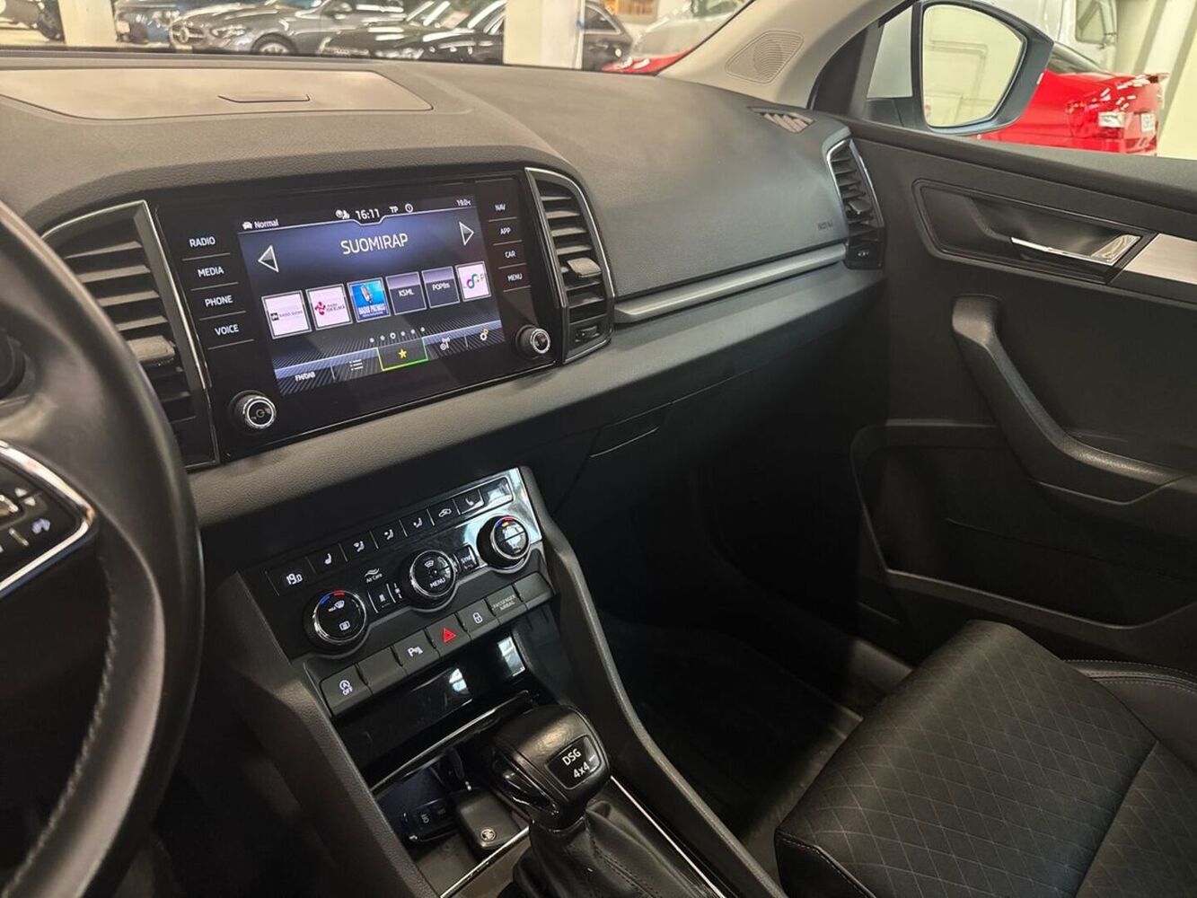 Skoda Karoq vaihtoauto
