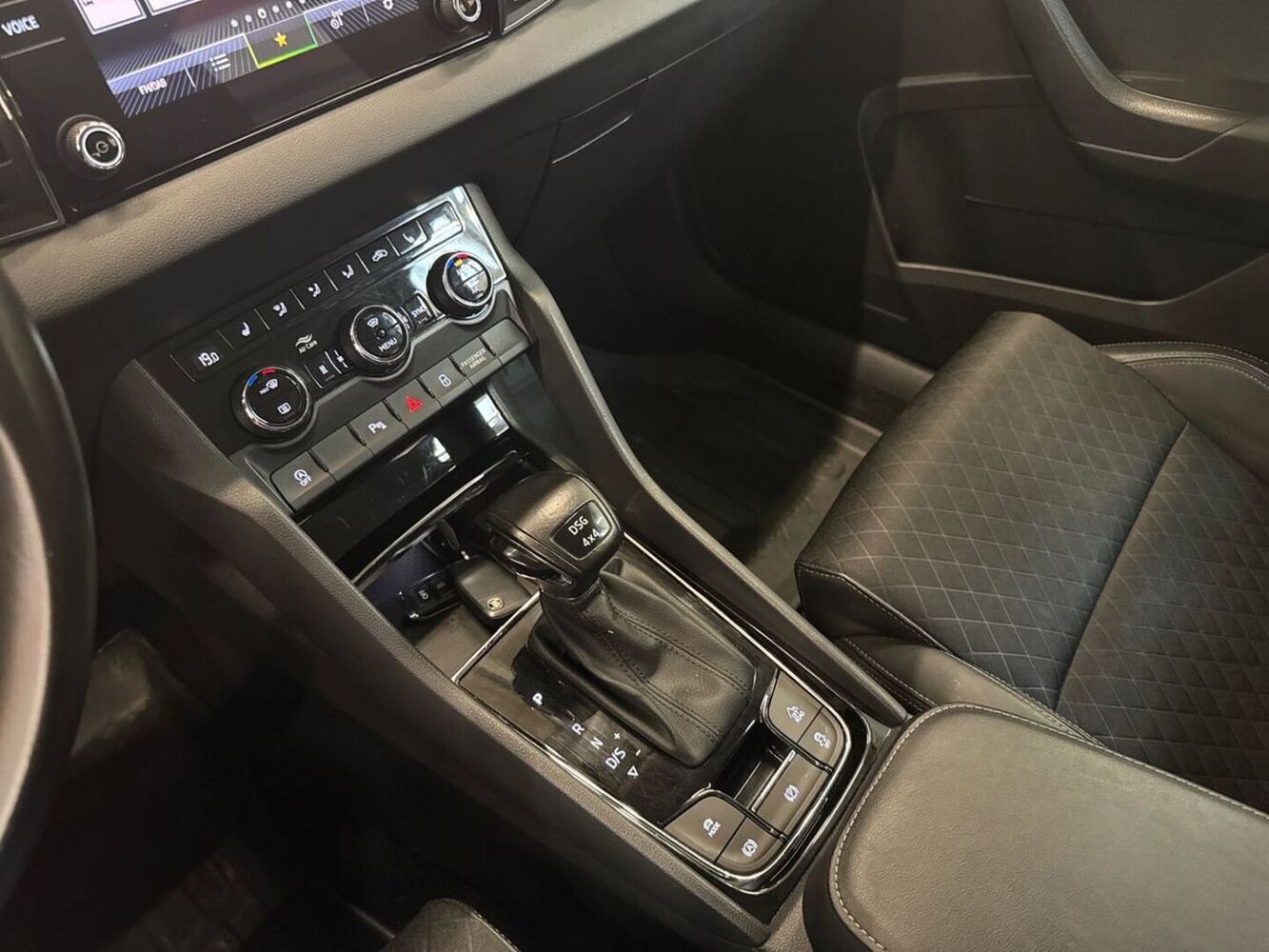 Skoda Karoq vaihtoauto