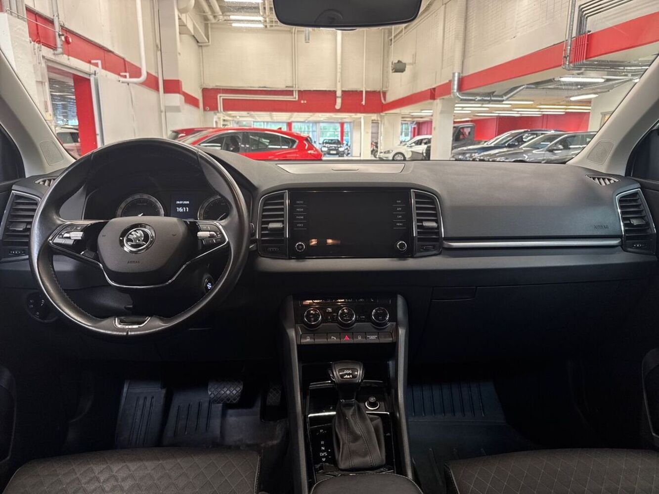 Skoda Karoq vaihtoauto