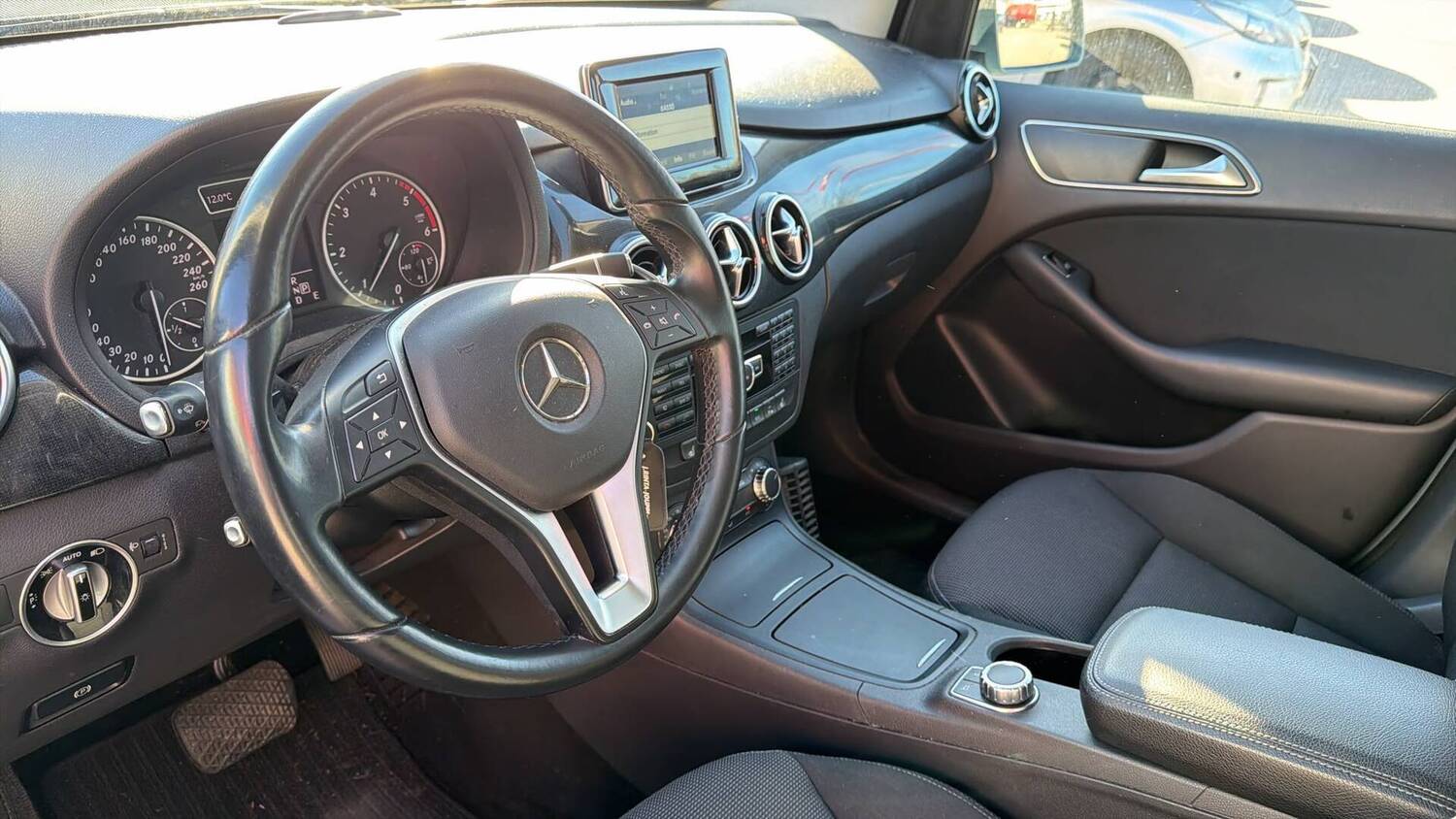 Mercedes-Benz B vaihtoauto