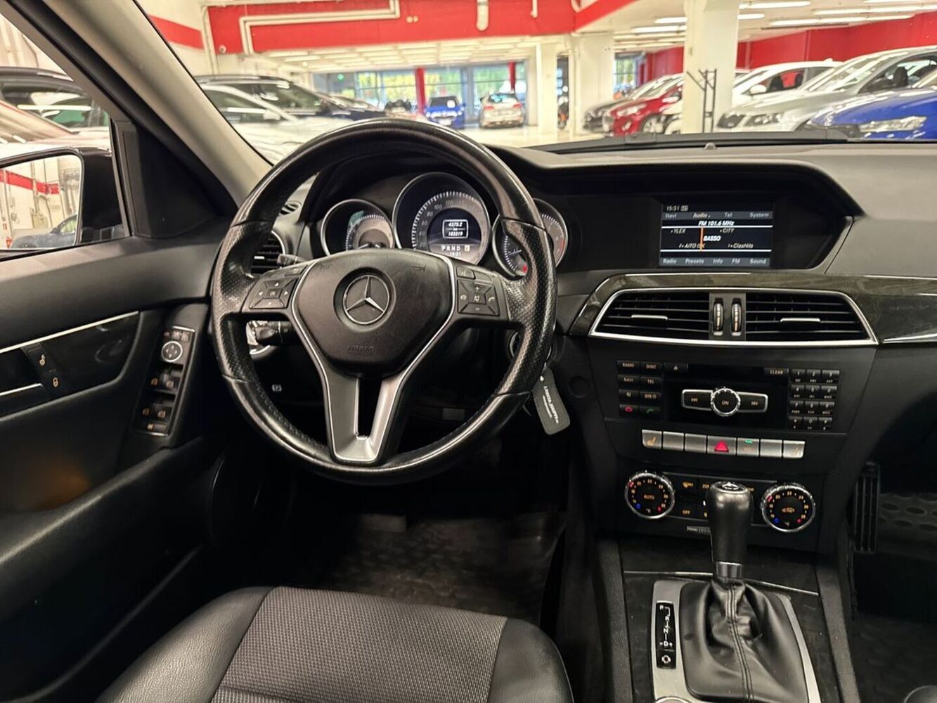 Mercedes-Benz C vaihtoauto