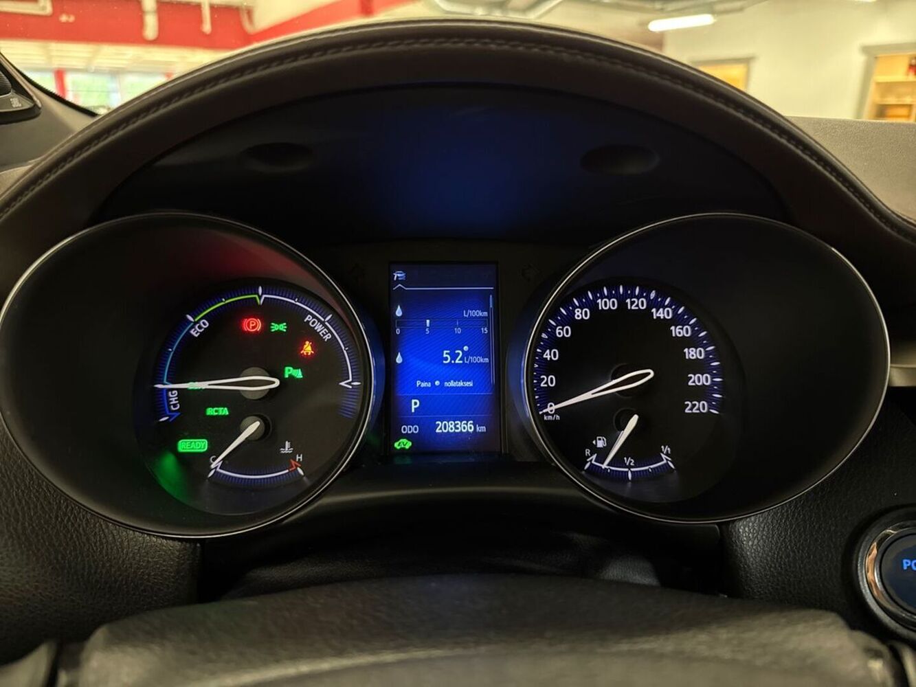 Toyota C-HR vaihtoauto