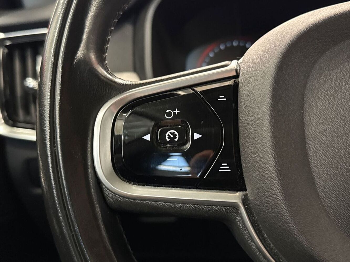 Volvo V90 Cross Country vaihtoauto