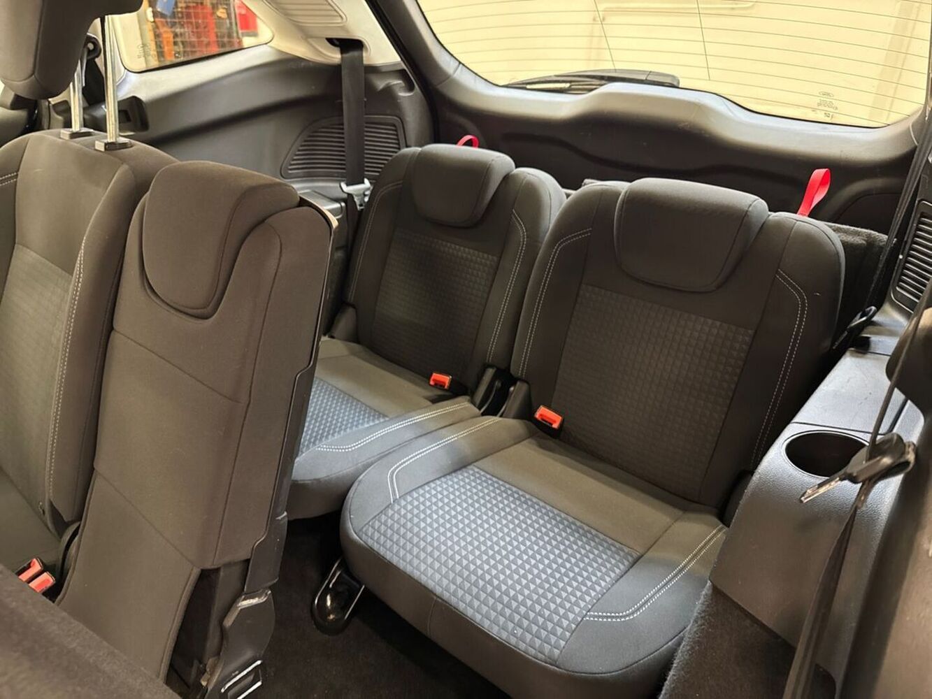 Ford Grand C-MAX vaihtoauto