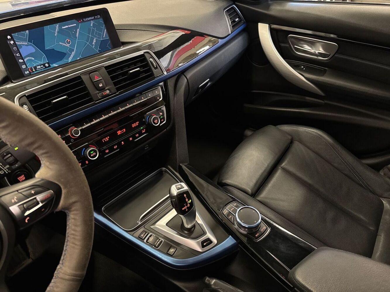 BMW 330 vaihtoauto
