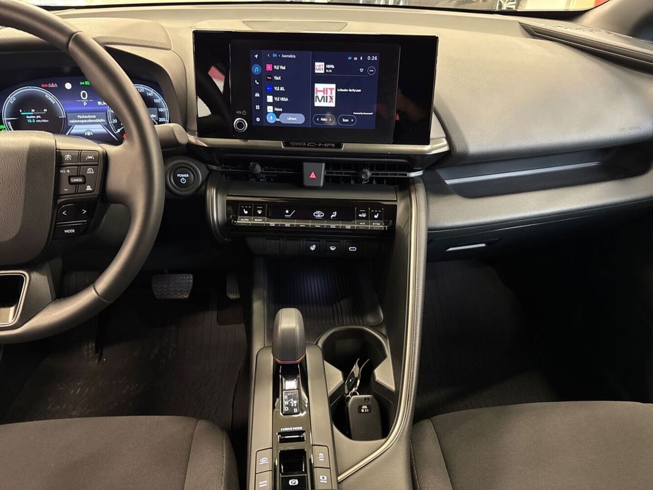 Toyota C-HR vaihtoauto