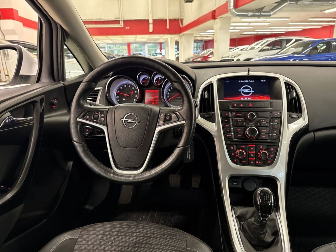 Opel Astra vaihtoauto