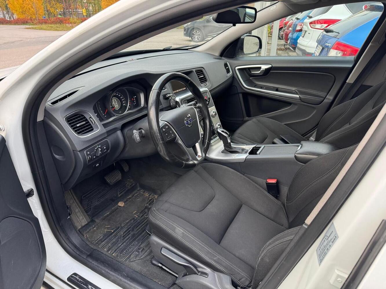 Volvo V60 Cross Country vaihtoauto