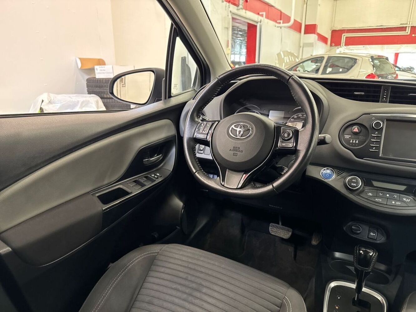 Toyota Yaris vaihtoauto