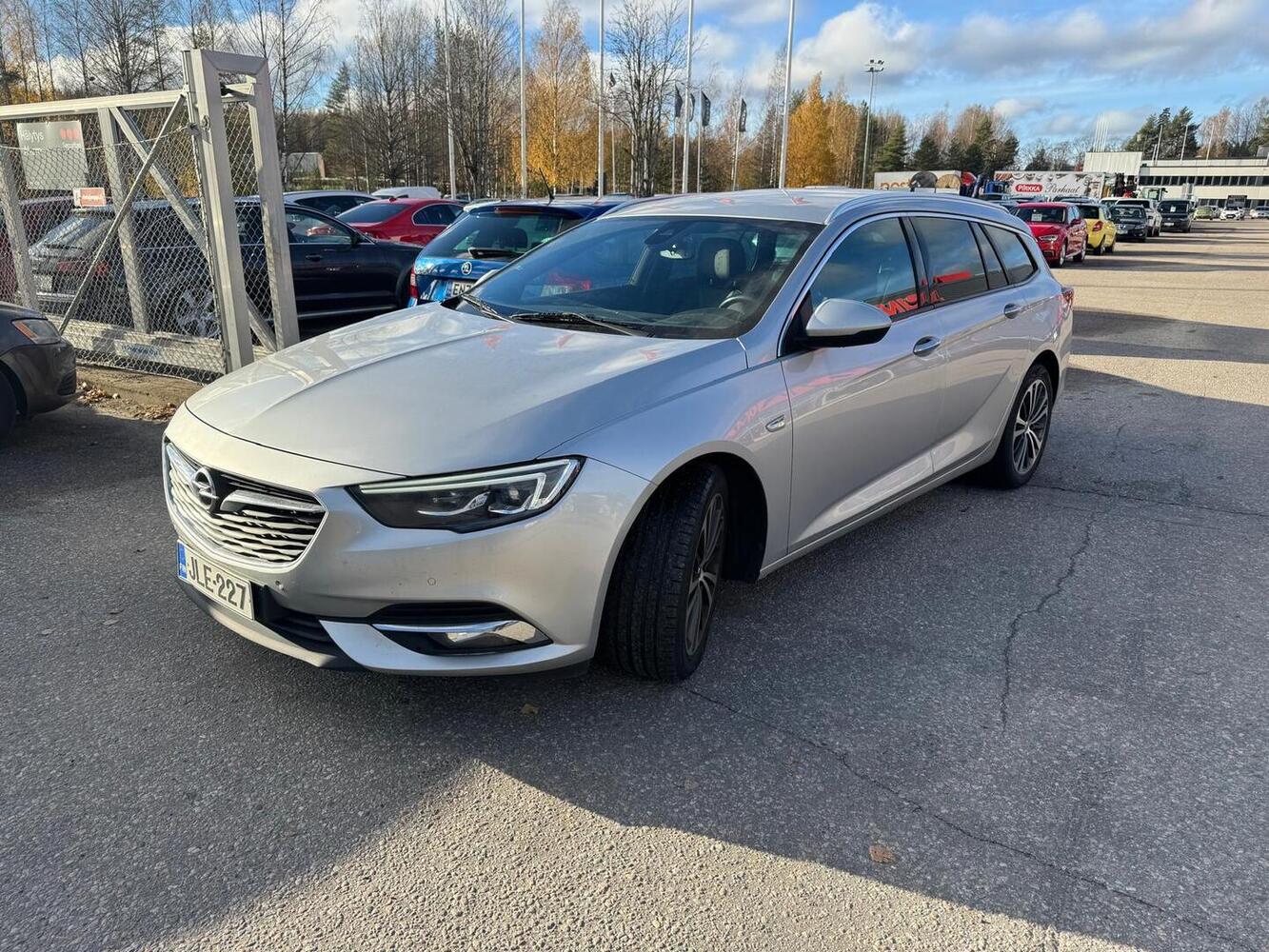 Opel Insignia vaihtoauto