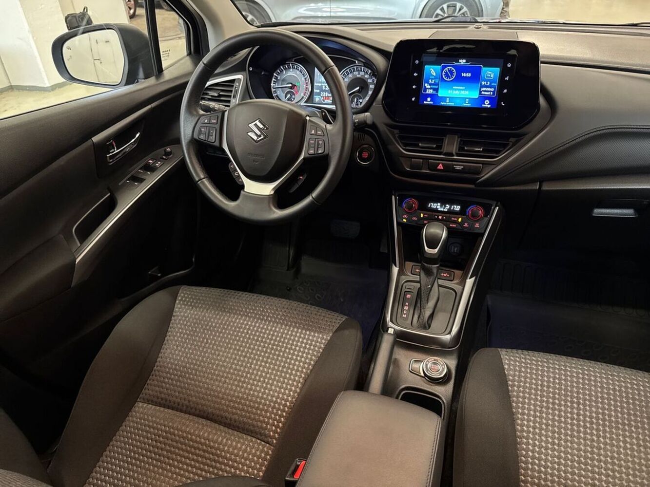 Suzuki S-Cross vaihtoauto