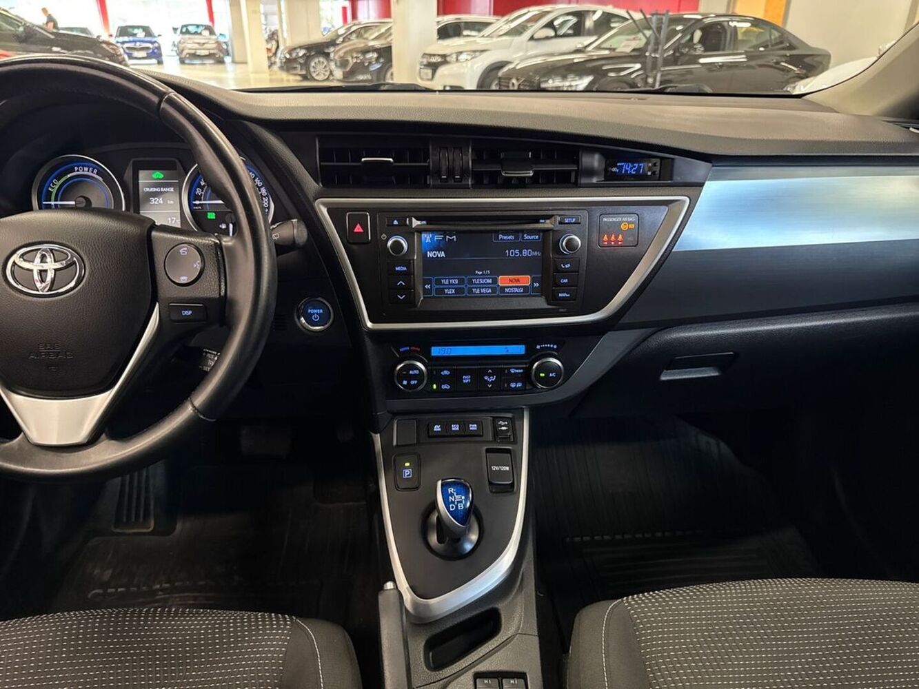 Toyota Auris vaihtoauto