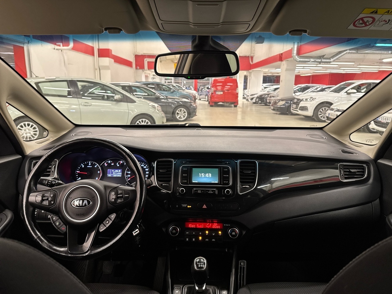 Kia Carens vaihtoauto