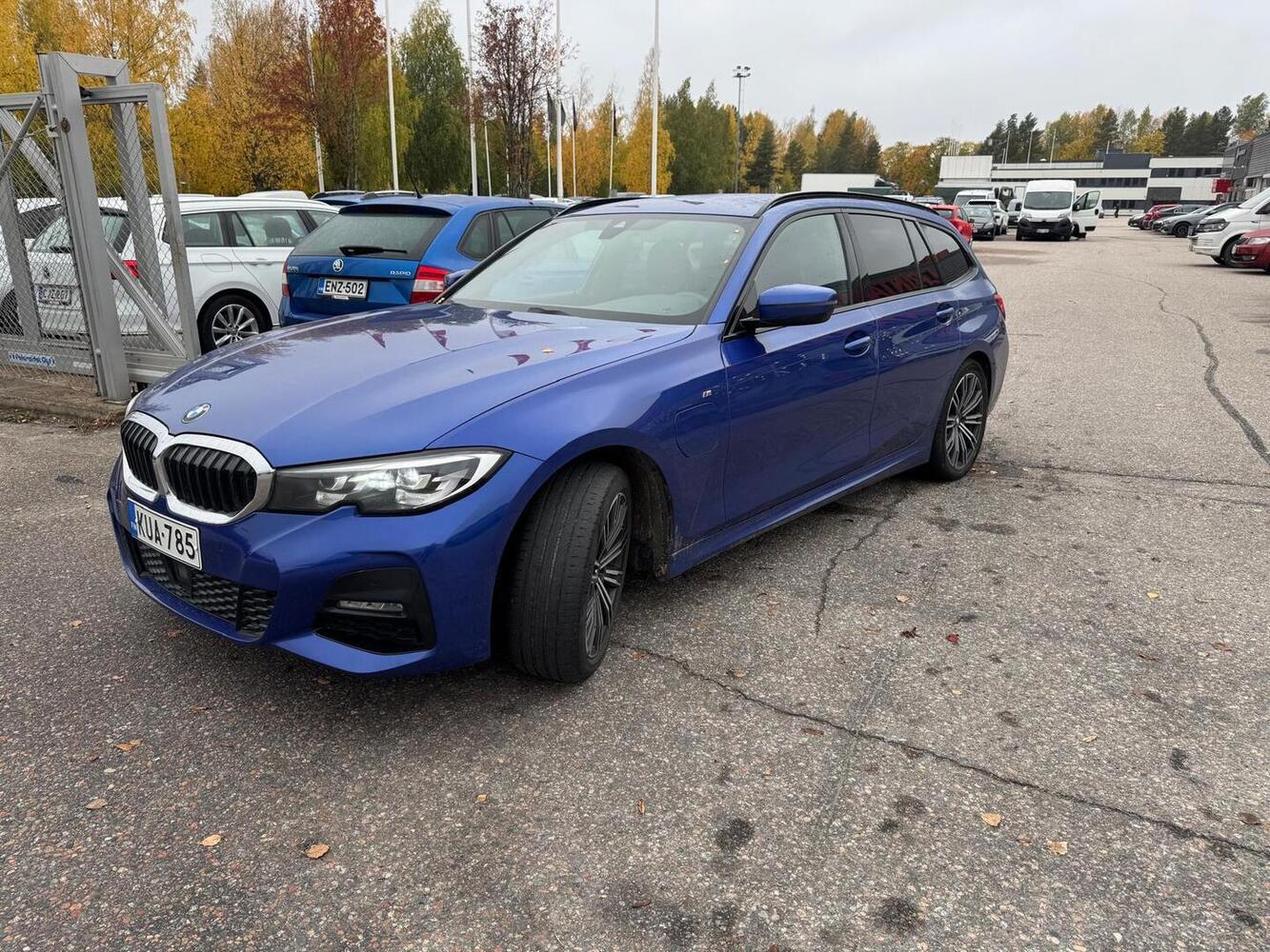 BMW 330 vaihtoauto