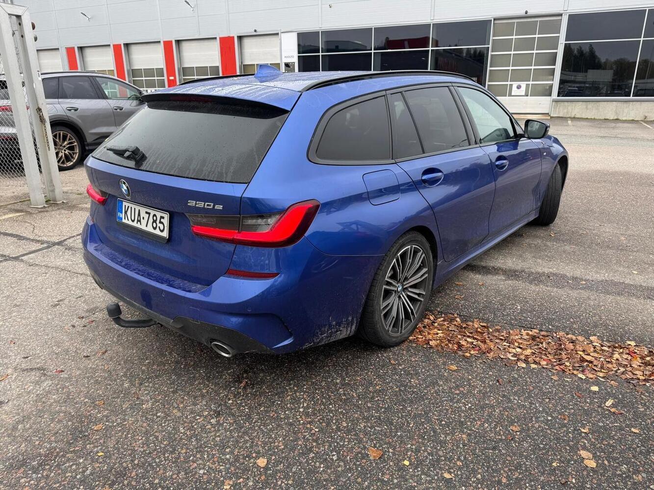 BMW 330 vaihtoauto