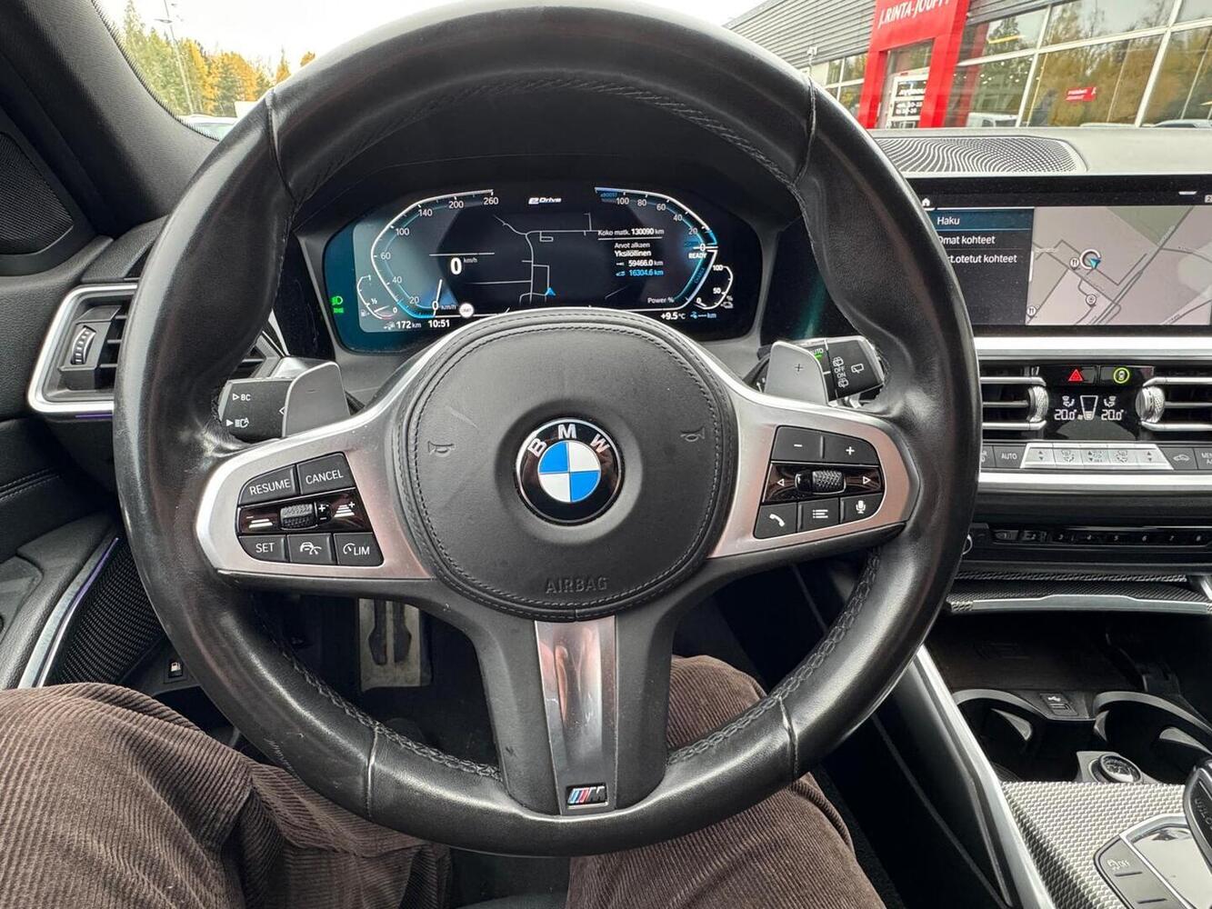 BMW 330 vaihtoauto
