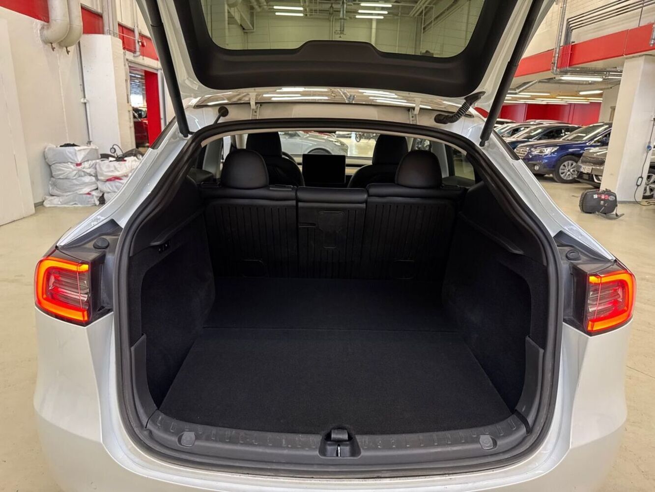 Tesla Model Y vaihtoauto