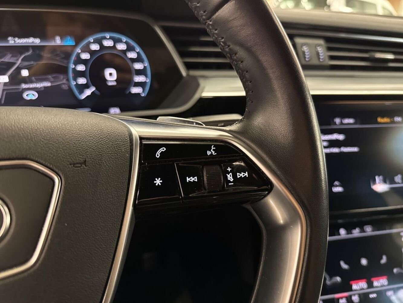 Audi e-tron vaihtoauto