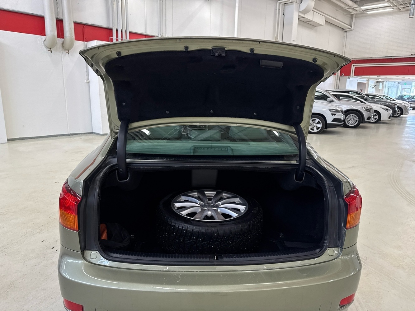 Lexus IS vaihtoauto