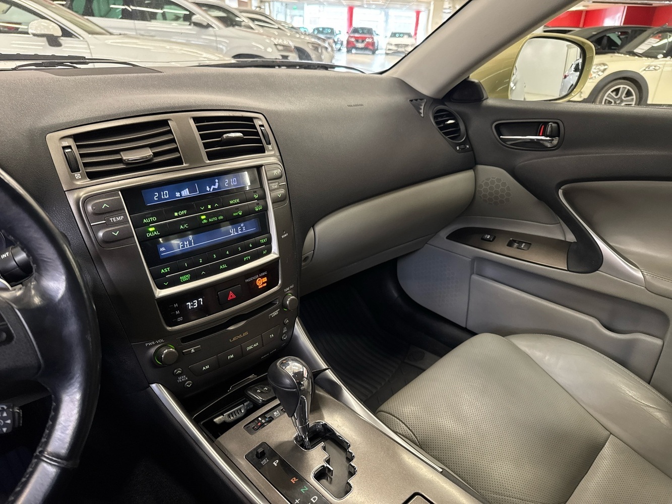 Lexus IS vaihtoauto