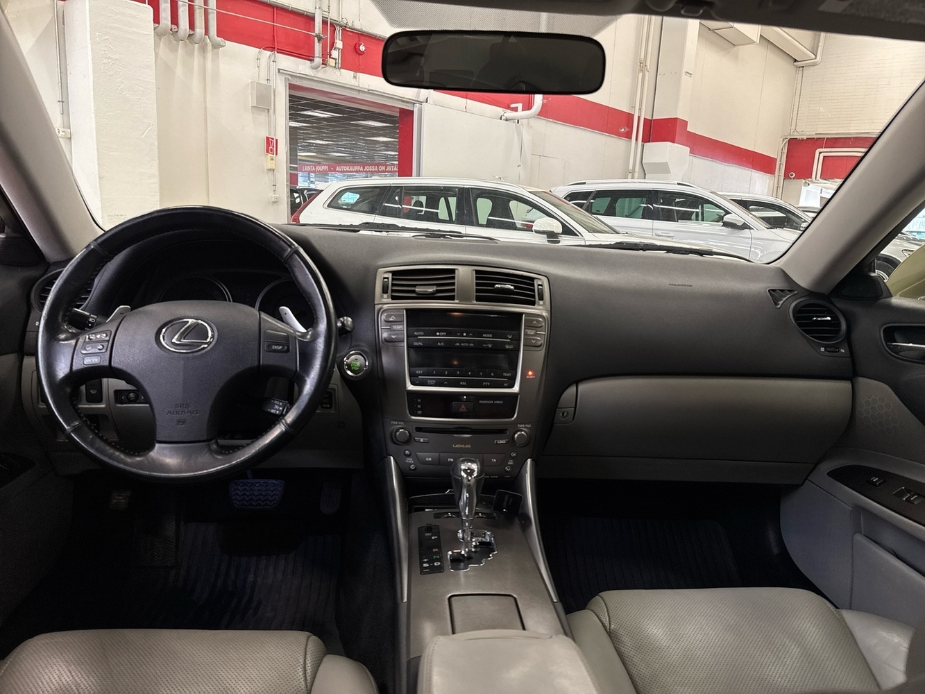 Lexus IS vaihtoauto