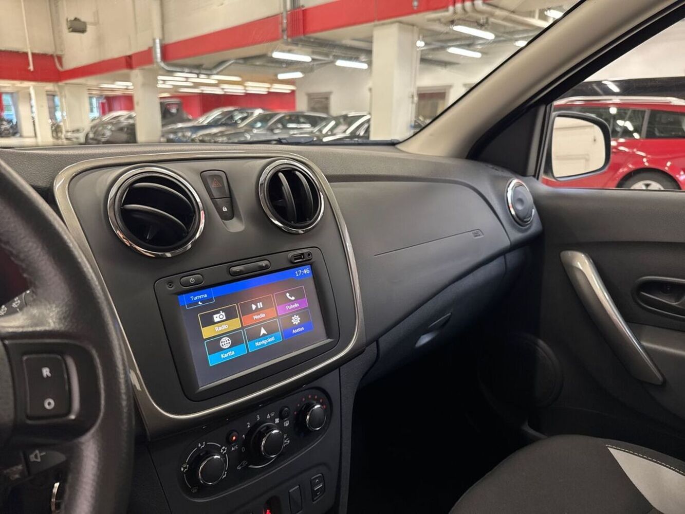 Dacia Sandero vaihtoauto
