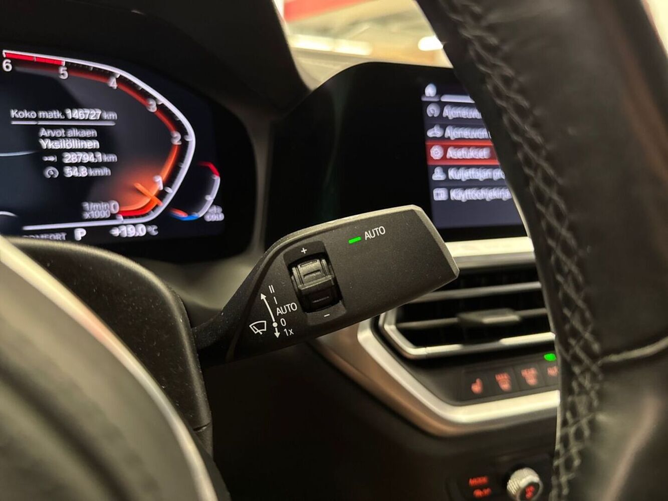 BMW 330 vaihtoauto