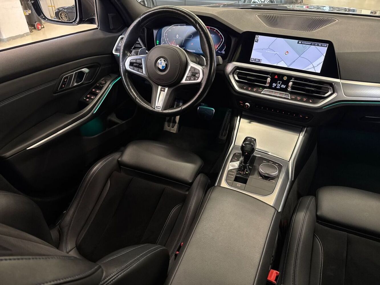BMW 330 vaihtoauto