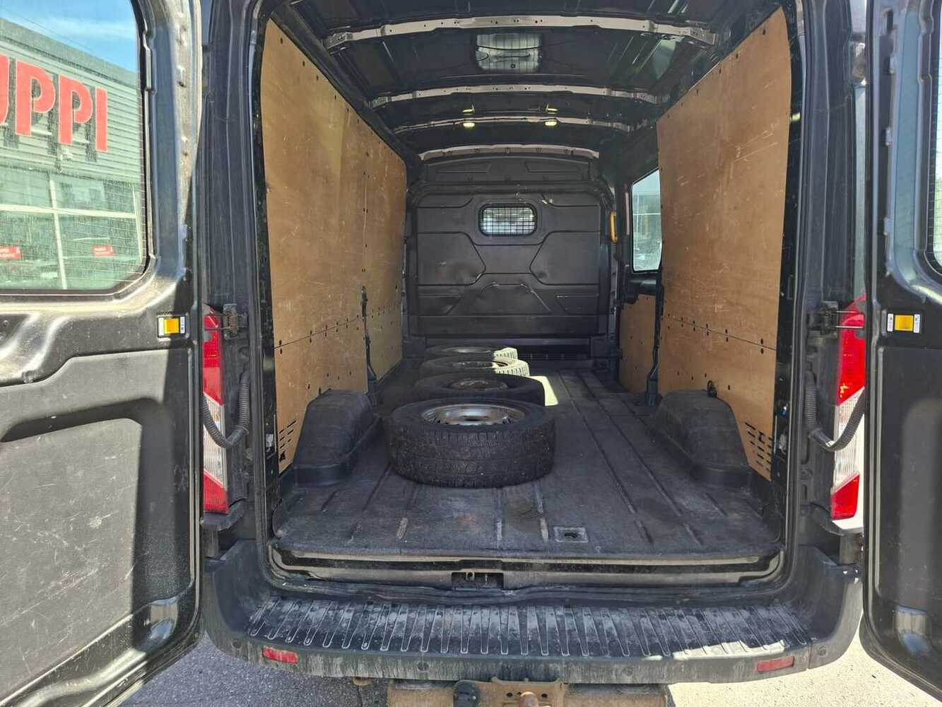 Ford Transit vaihtoauto