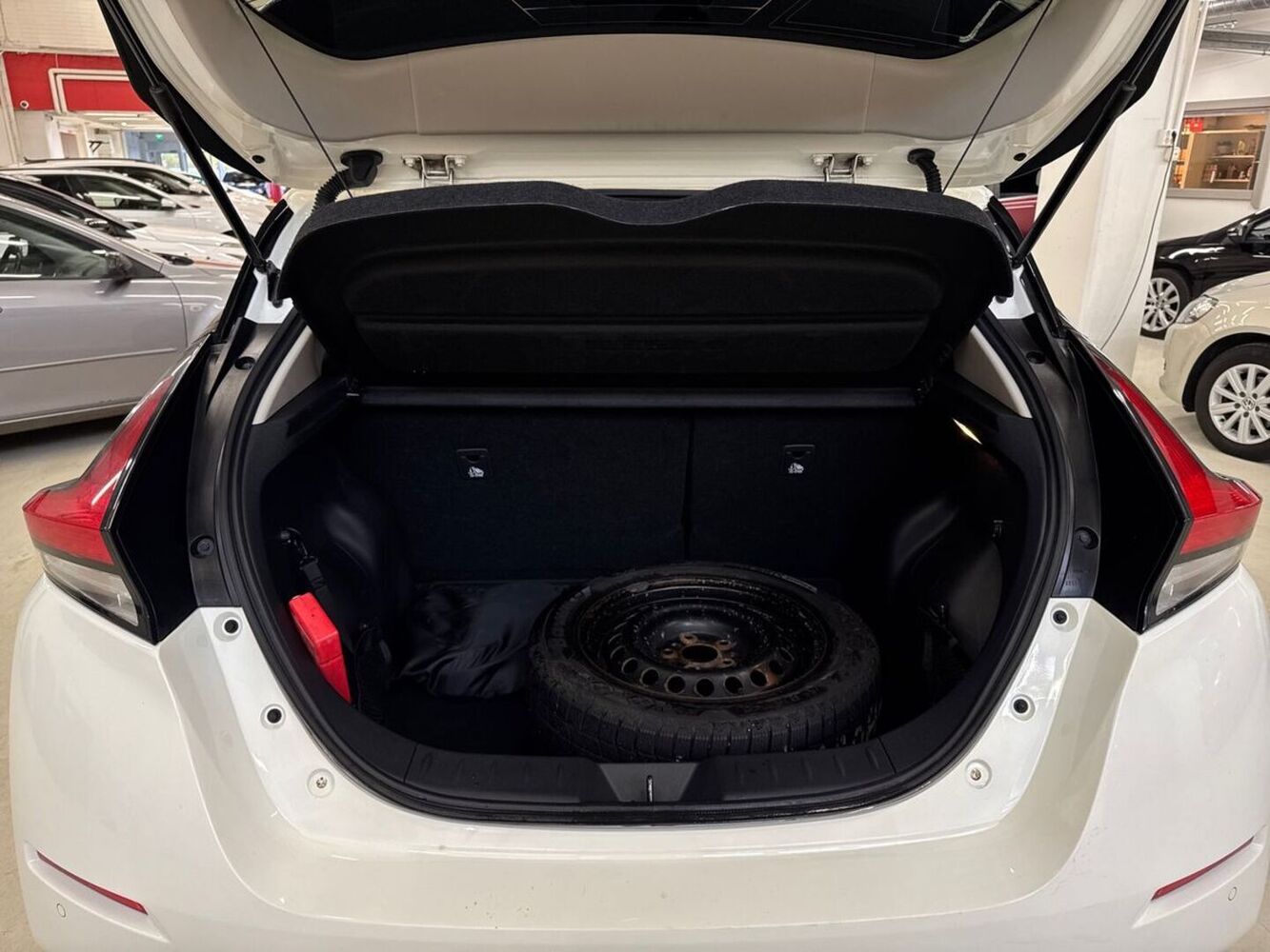 Nissan Leaf vaihtoauto
