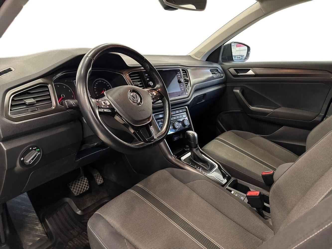 Volkswagen T-Roc vaihtoauto