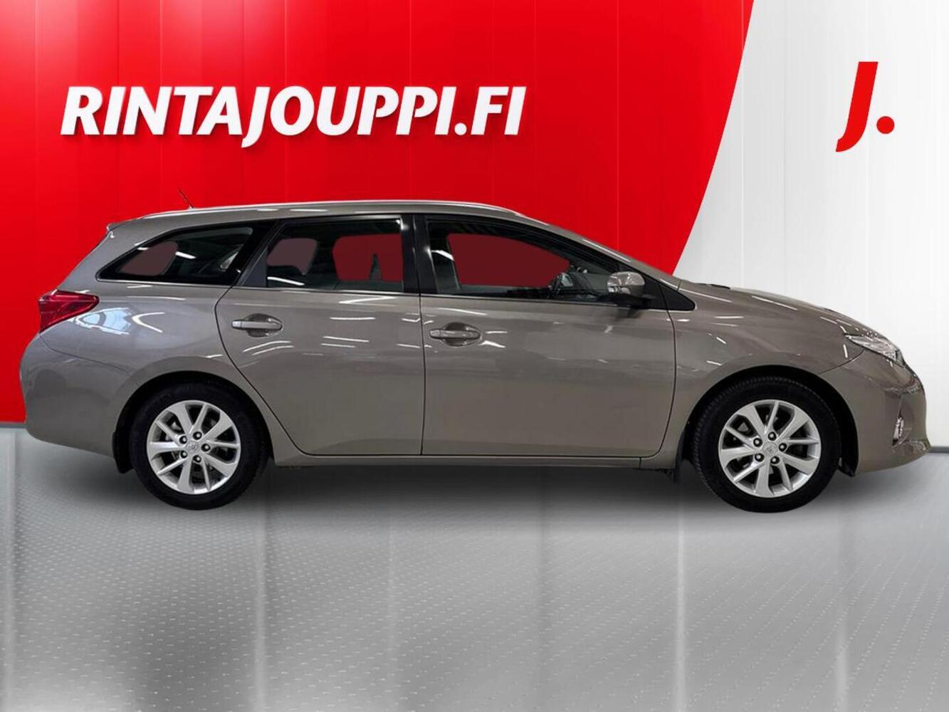 Toyota Auris vaihtoauto