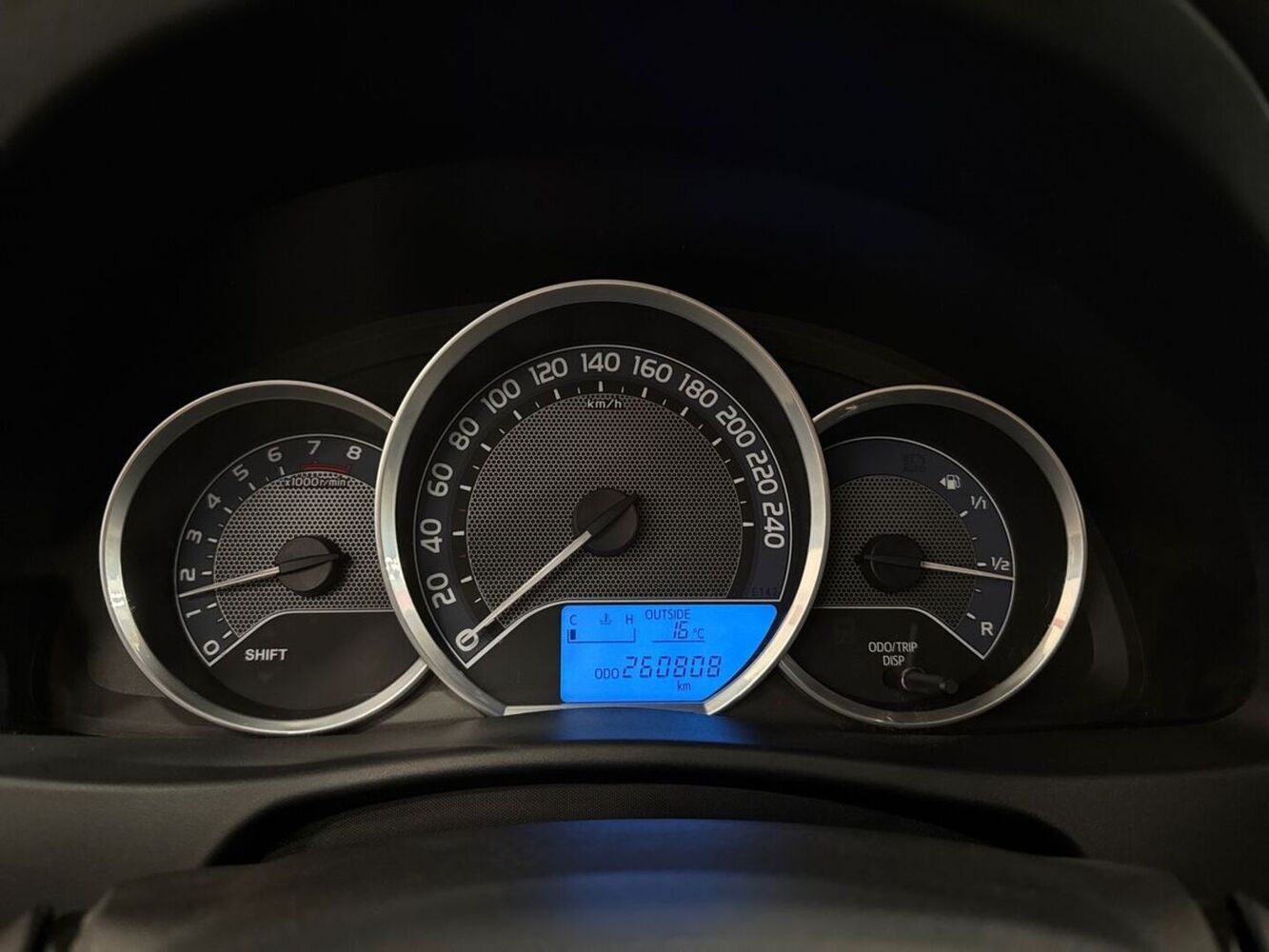 Toyota Auris vaihtoauto