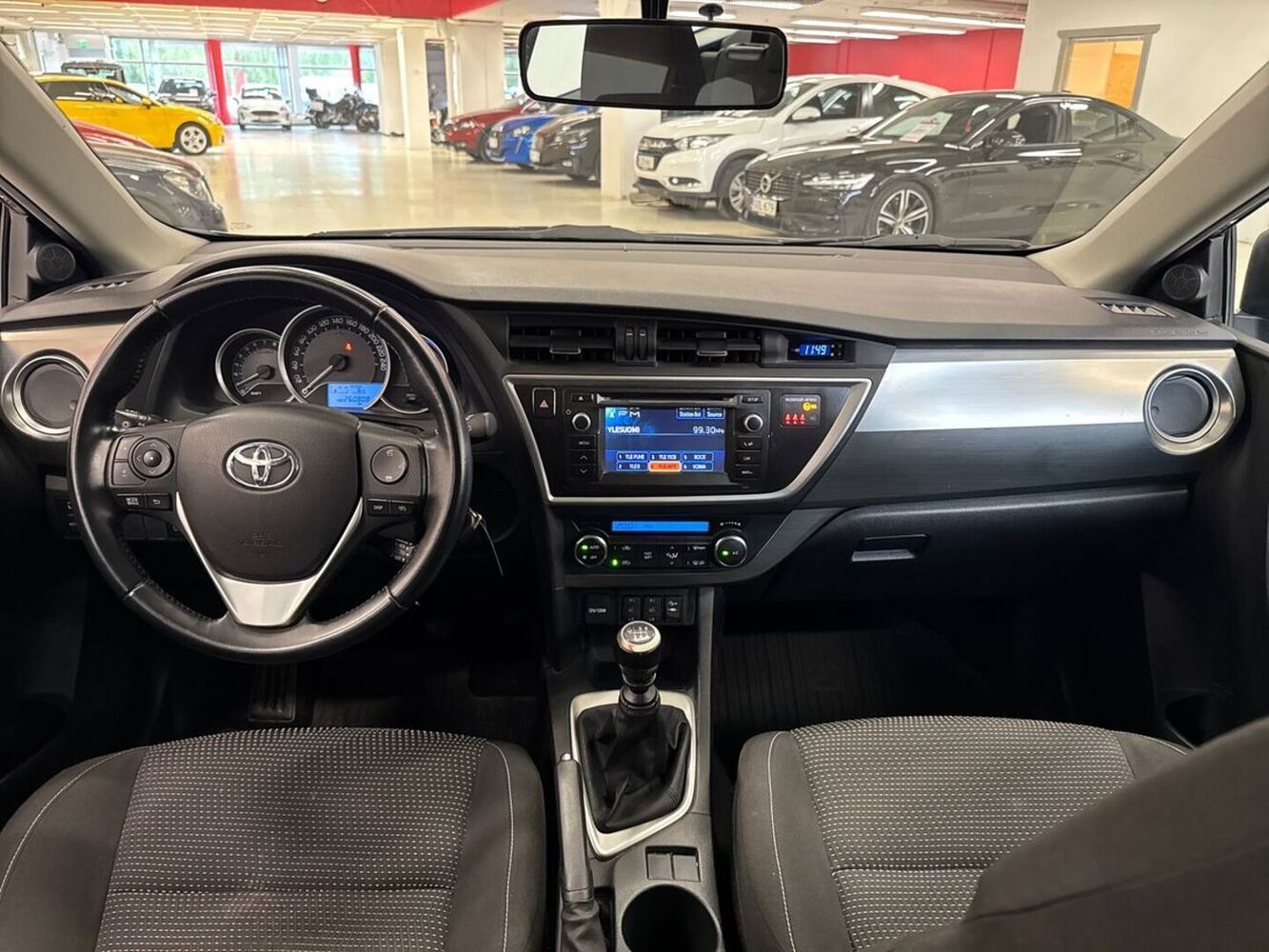 Toyota Auris vaihtoauto