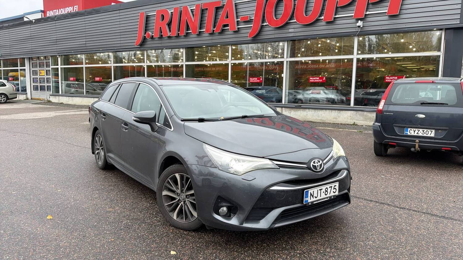 Toyota Avensis vaihtoauto