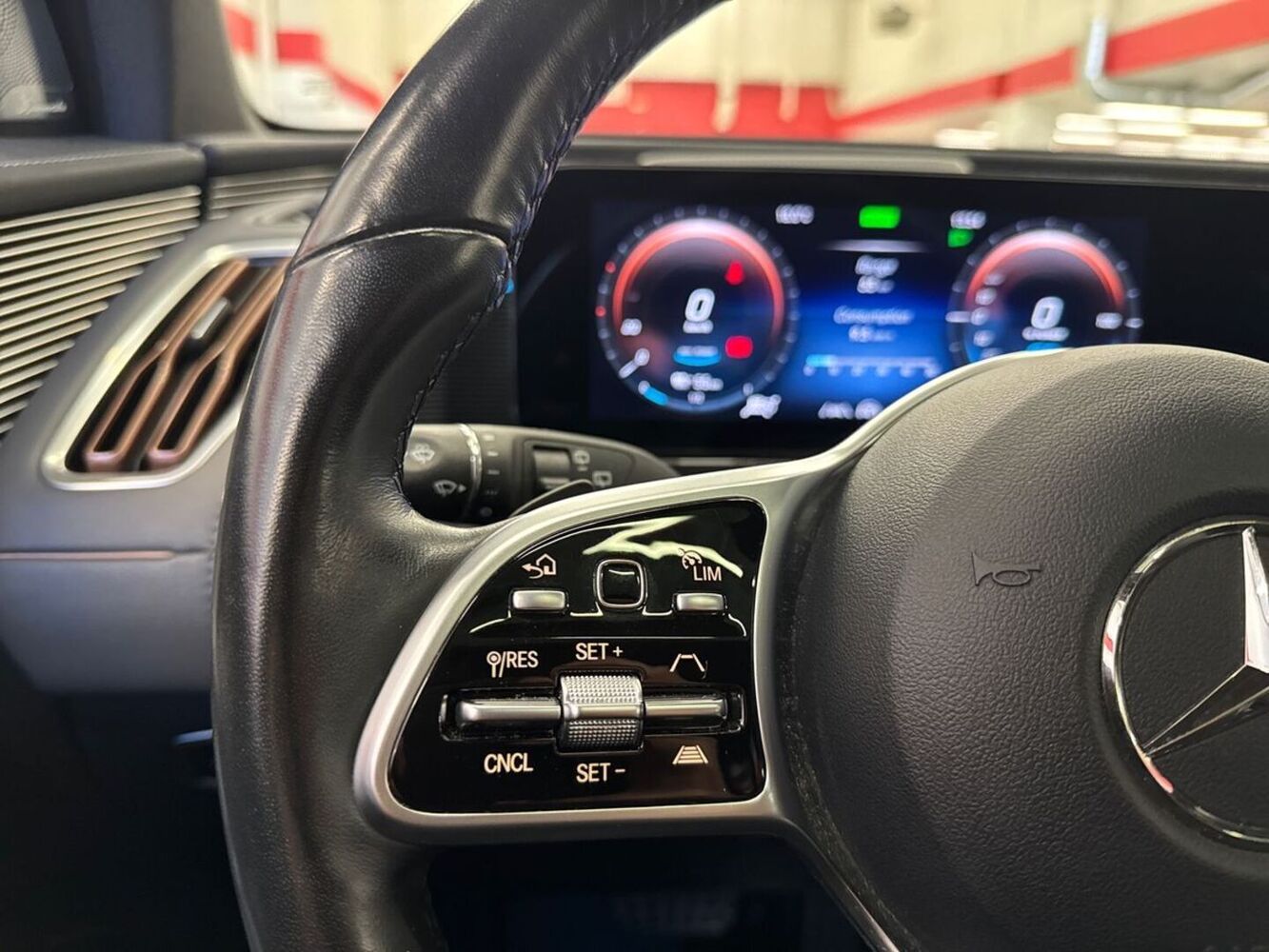 Mercedes-Benz EQC vaihtoauto