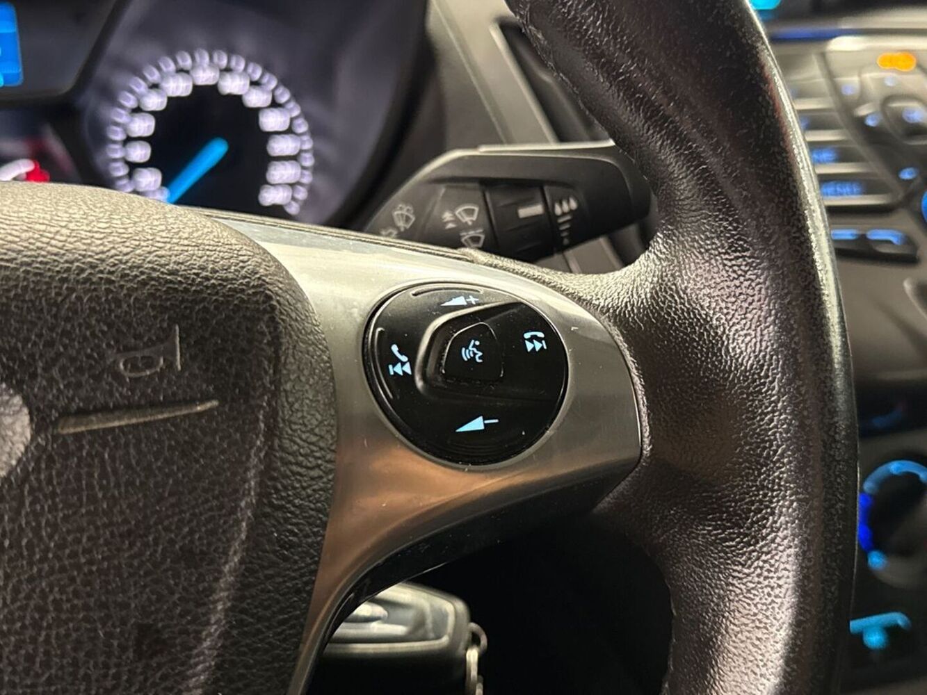 Ford Transit Connect vaihtoauto