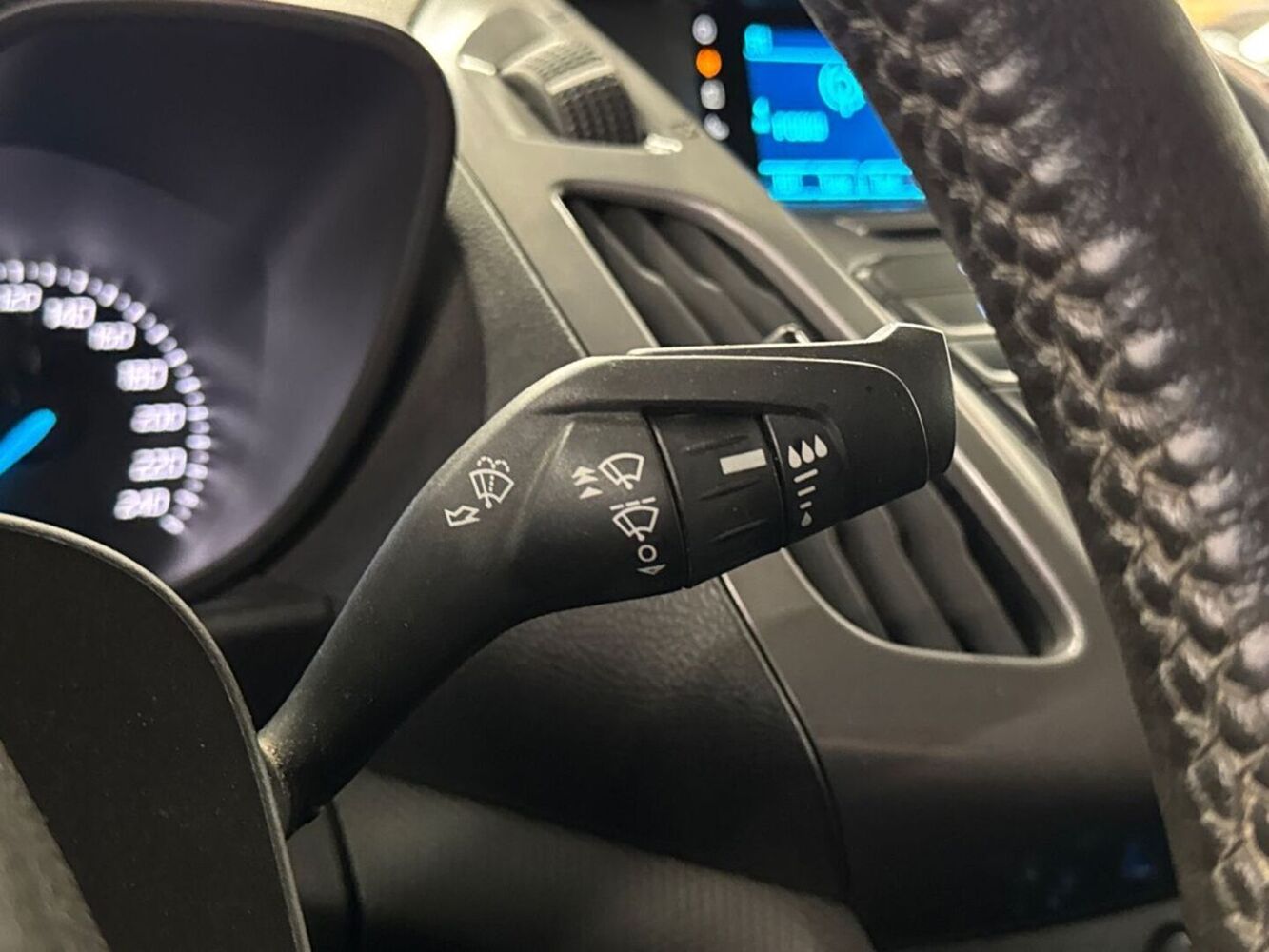 Ford Transit Connect vaihtoauto
