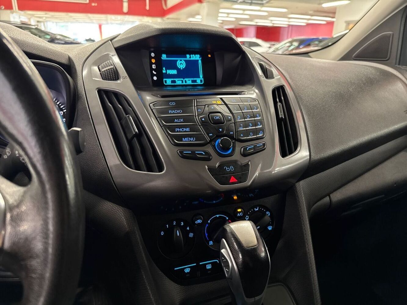 Ford Transit Connect vaihtoauto