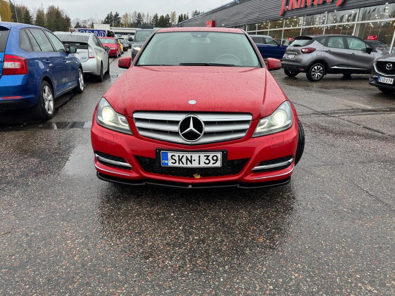 Mercedes-Benz C vaihtoauto