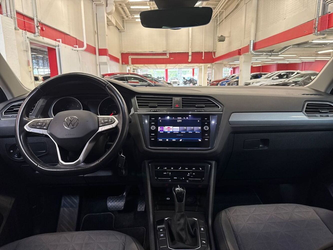 Volkswagen Tiguan vaihtoauto