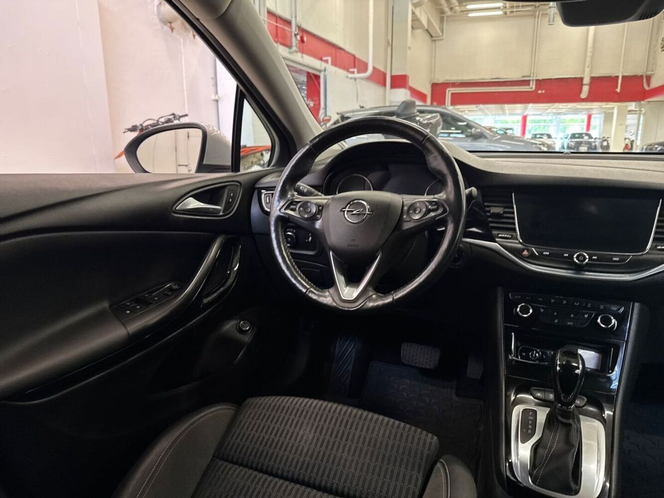 Opel Astra vaihtoauto