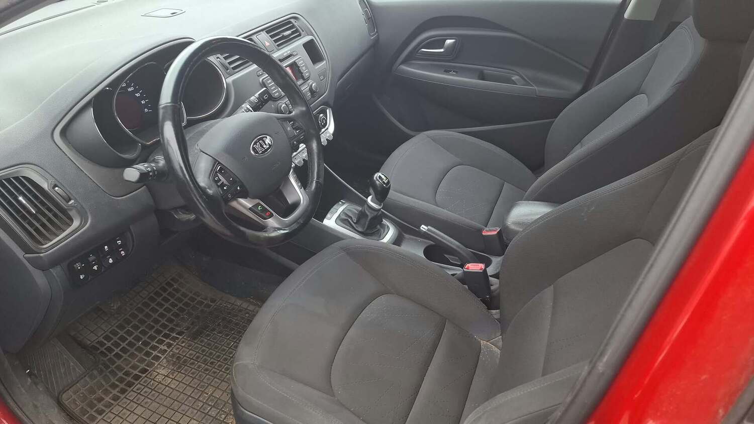 Kia Rio vaihtoauto