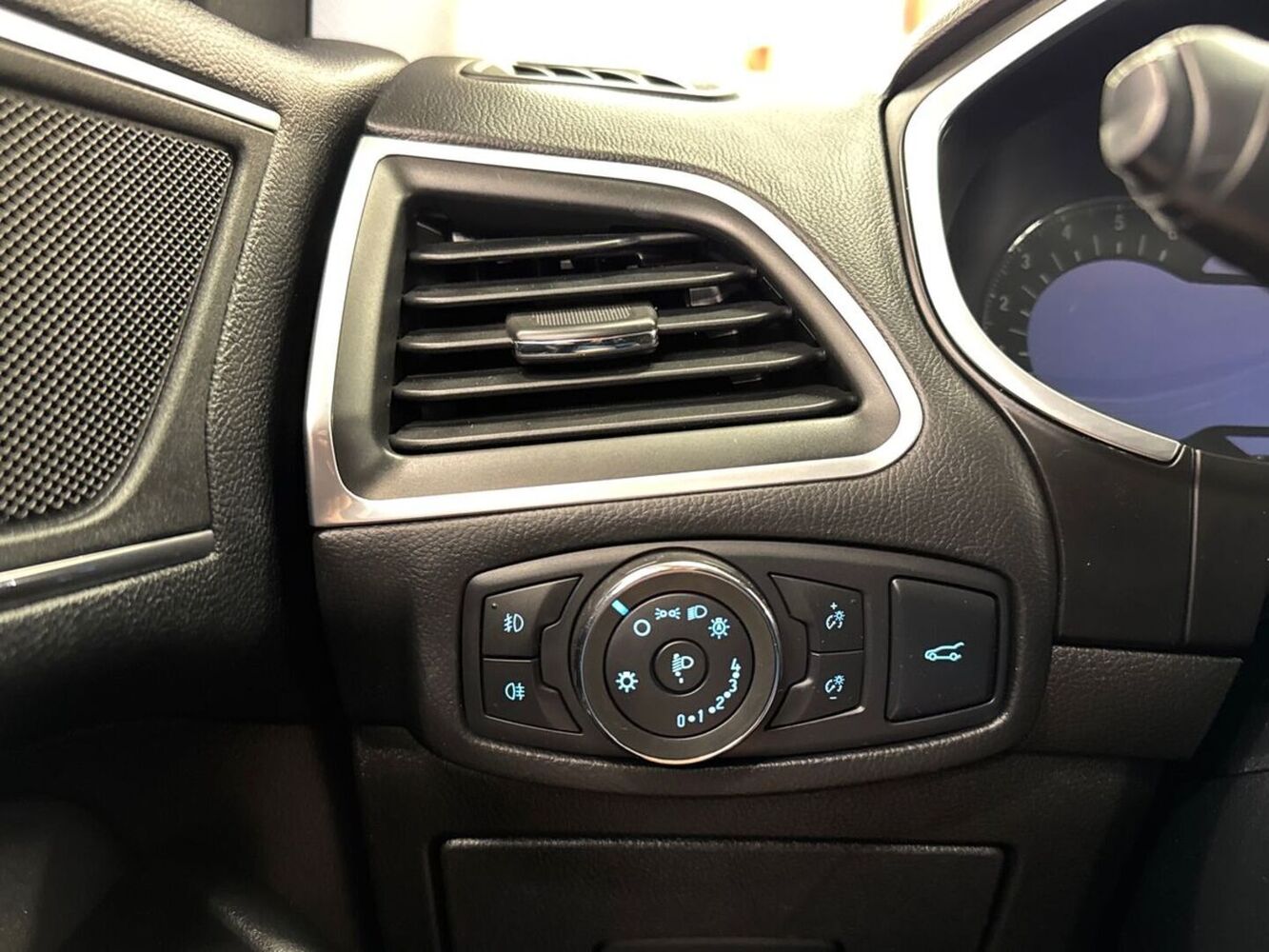 Ford Edge vaihtoauto
