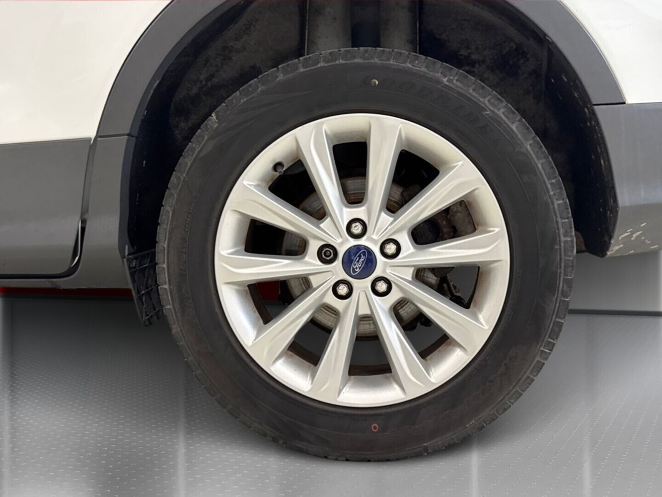 Ford Kuga vaihtoauto