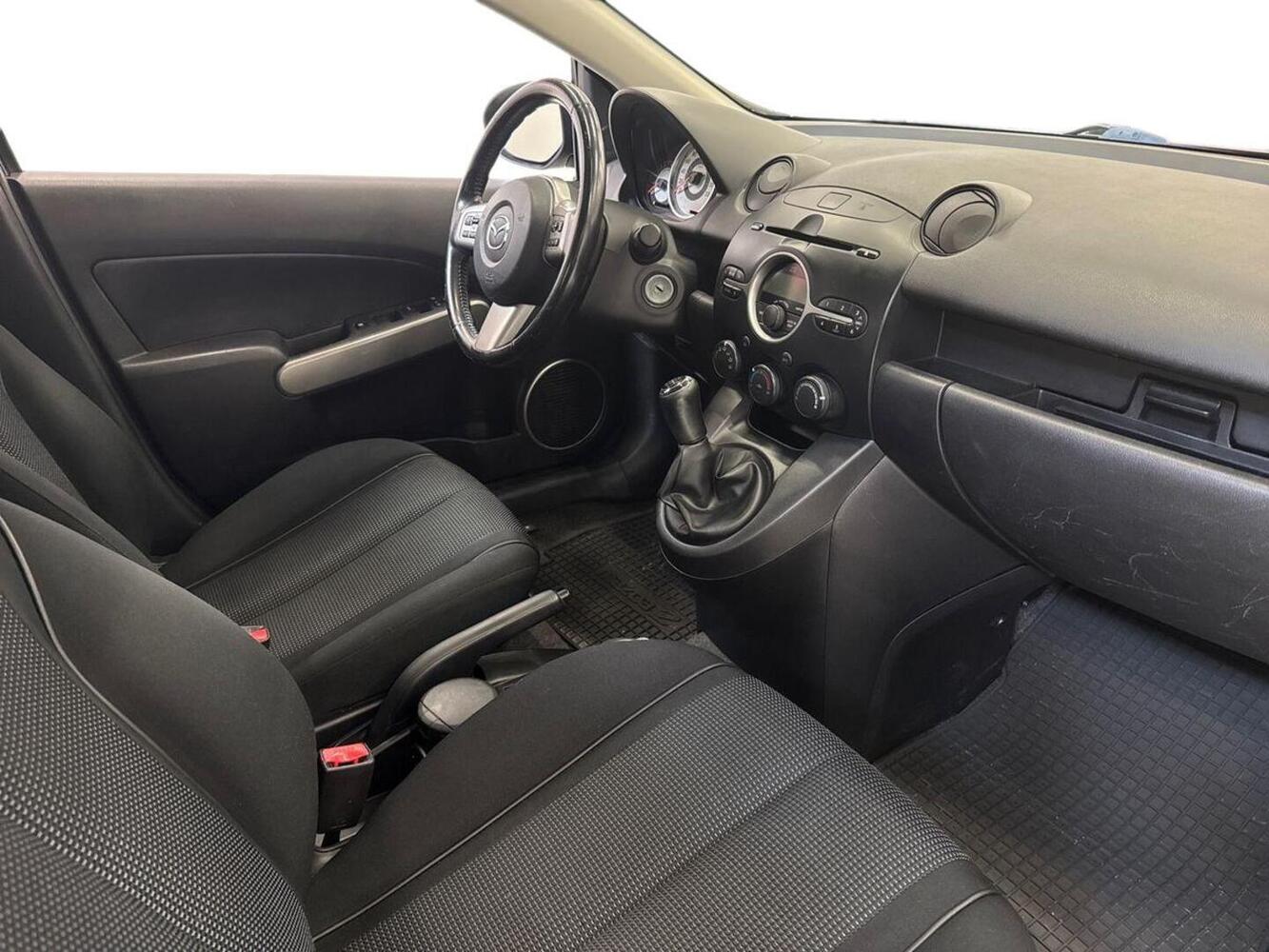 Mazda 2 vaihtoauto