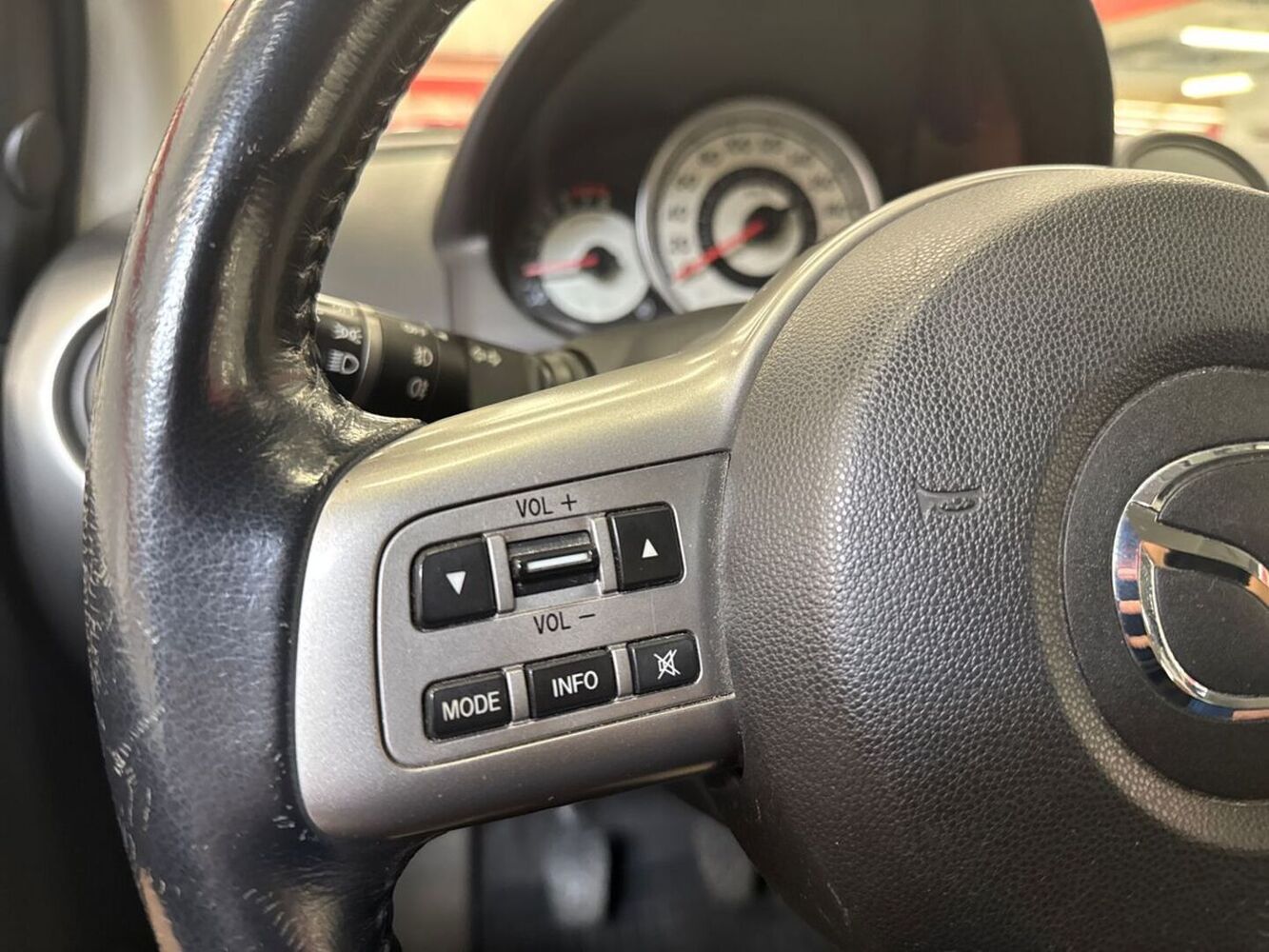 Mazda 2 vaihtoauto