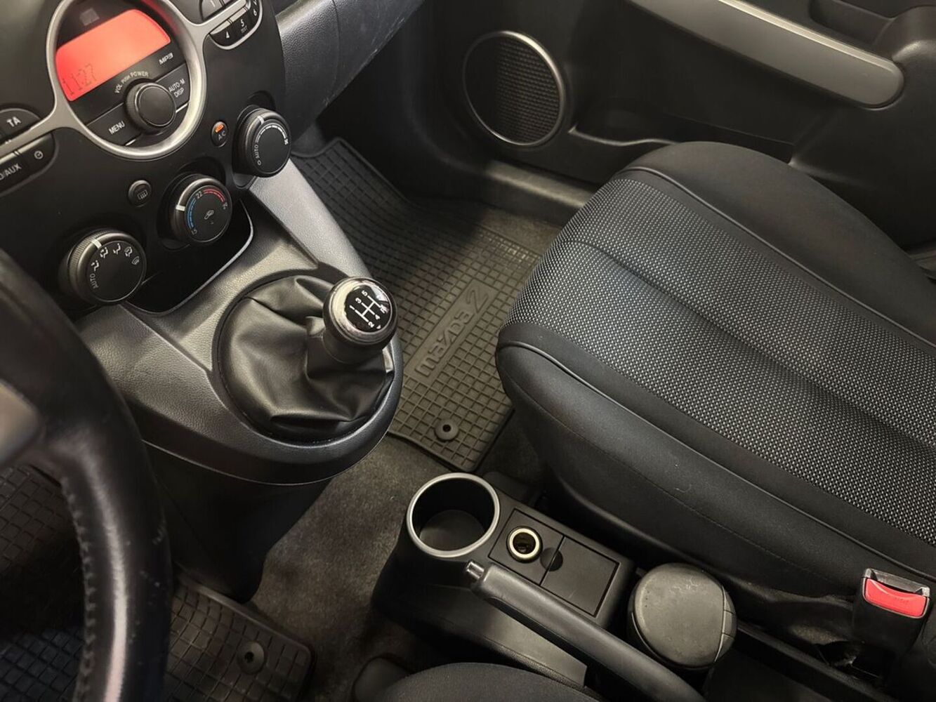 Mazda 2 vaihtoauto